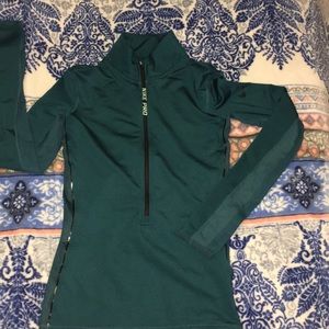 Nike work out pull over